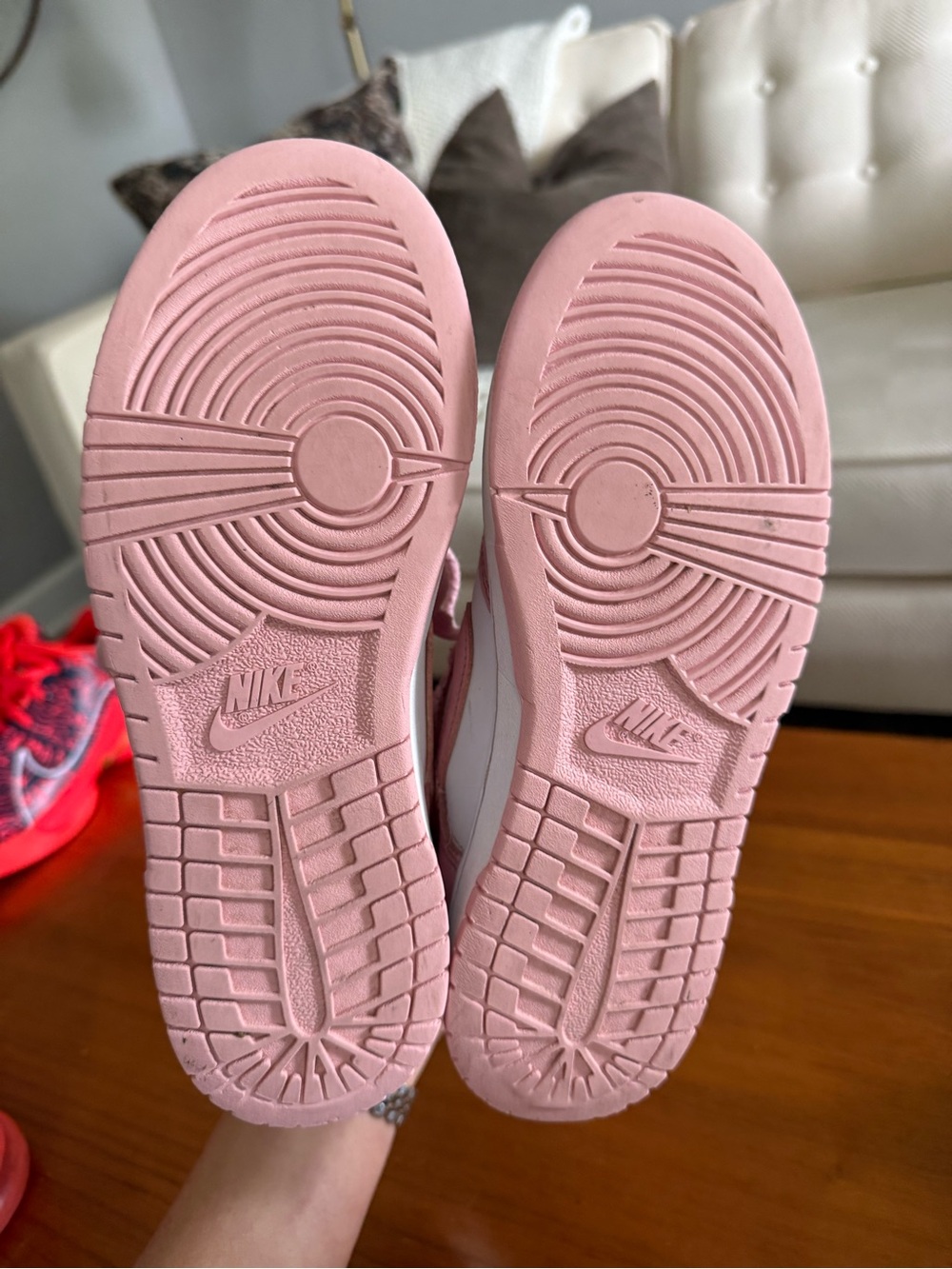 Girls Nike Low Dunk Pink and White | size 3 - Picture 5 of 7